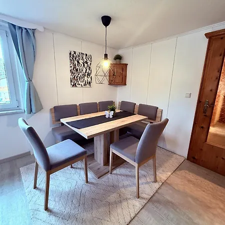 Daire View-apartment Seefeld And Chill Im Zentrum, Netflix & Wlan For Free!