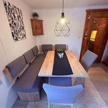 View-apartment Seefeld And Chill Im Zentrum, Netflix & Wlan For Free!